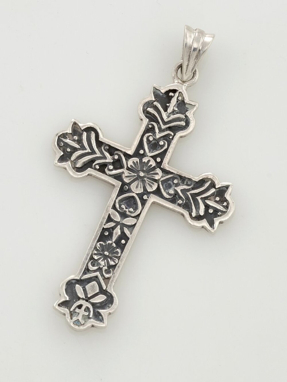 Vintage Sterling Silver Filigree Cross Pendant / Charm, Detailed Floral & Scroll